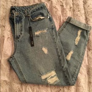 F21 boyfriend jeans